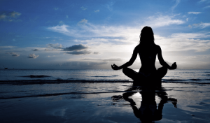 mejorar su autoconciencia con el yoga: 