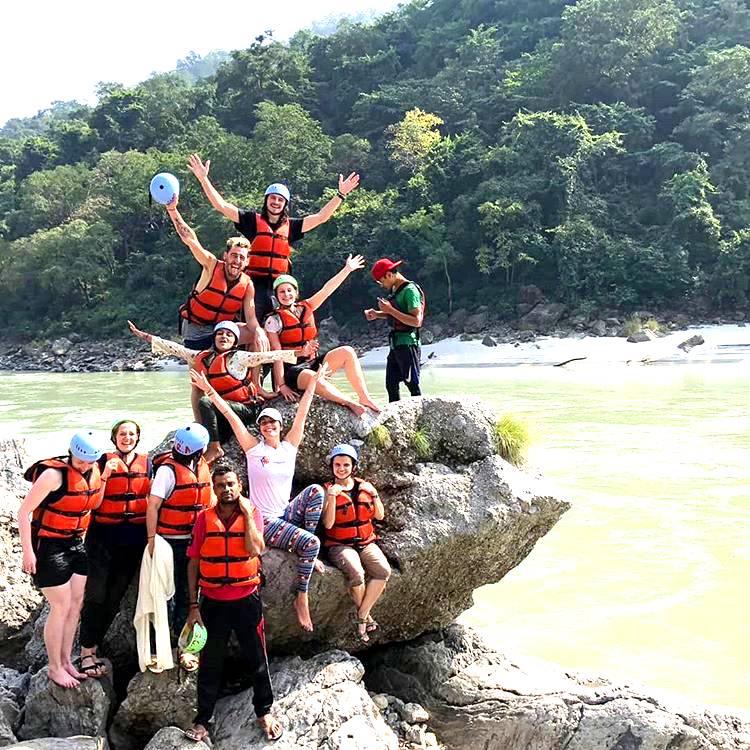 ganga-river-rafting-in-rishikesh-akshi-yogashala-excursions